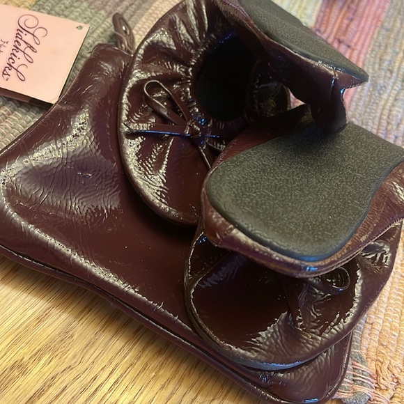 Sidekicks Shoes - 🆕 Sidekicks Heelin' Good Maroon Travel Ballet  Flats Slipper NWT large 8.5-9.5